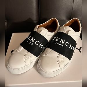 GIVENCHY Urban street sneaker